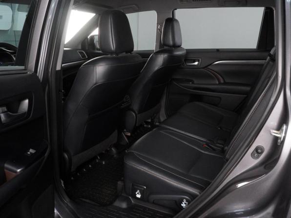 Toyota Highlander III (XU50) Рестайлинг с пробегом 2018 года, цена 3 779 000 рублей, 177517 км, внедорожник, Автокод Объявления