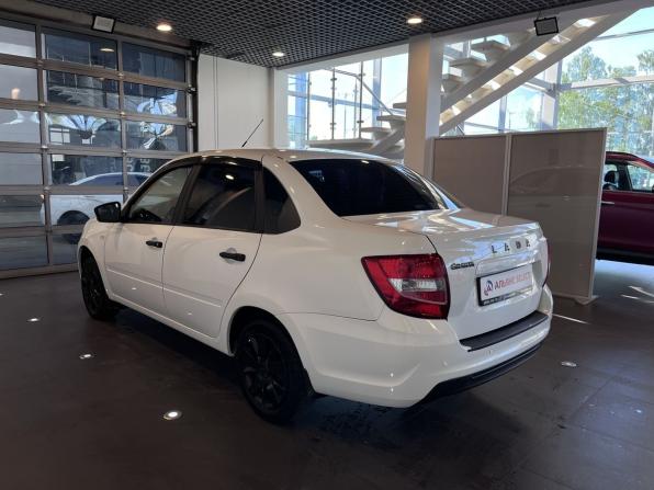 Lada (ВАЗ) Granta I Рестайлинг с пробегом 2021 года, цена 590 000 рублей, 215439 км, седан, Автокод Объявления