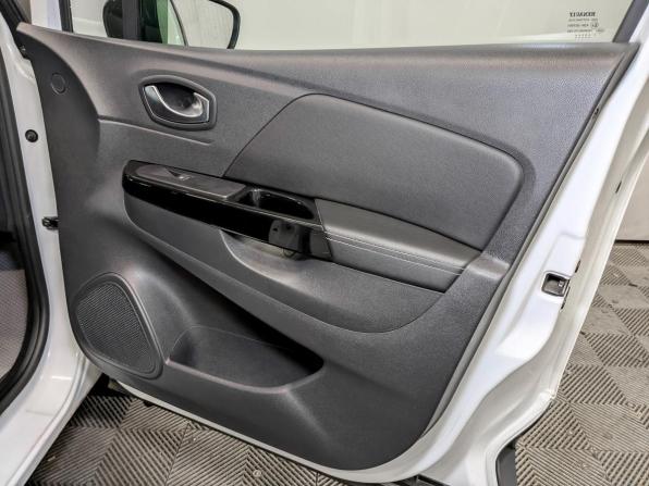 Renault Kaptur I Рестайлинг с пробегом 2021 года, цена 1 650 000 рублей, 99893 км, внедорожник, Автокод Объявления