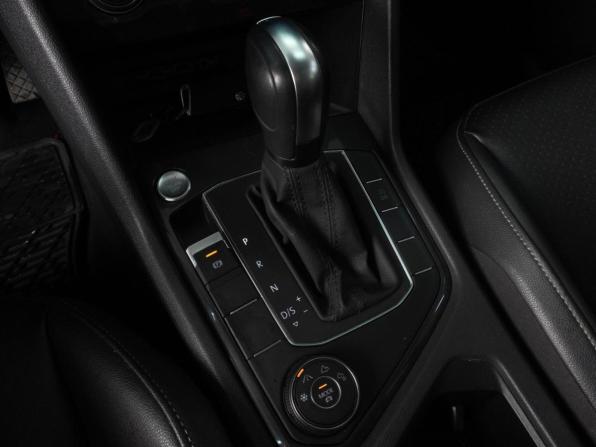 Volkswagen Tiguan II с пробегом 2019 года, цена 2 489 000 рублей, 78128 км, внедорожник, Автокод Объявления
