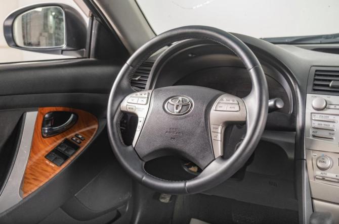 Toyota Camry VI (XV40) Рестайлинг с пробегом 2011 года, цена 1 299 000 рублей, 313000 км, седан, Автокод Объявления