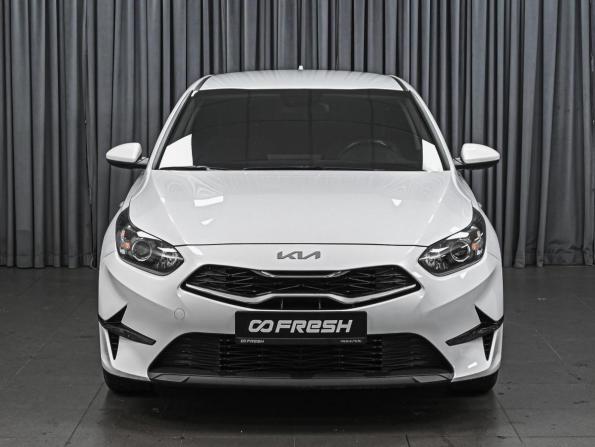 Kia Ceed III Рестайлинг с пробегом 2021 года, цена 2 248 750 рублей, 32944 км, хэтчбек, Автокод Объявления