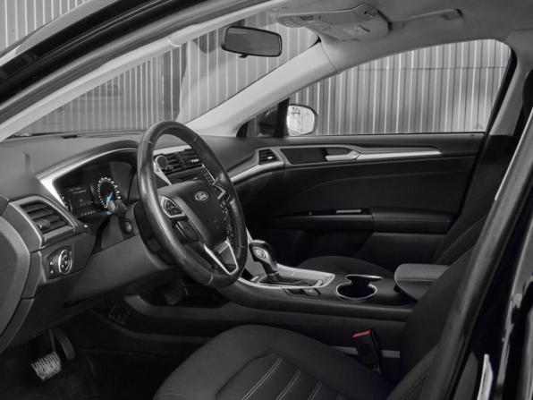 Ford Mondeo V с пробегом 2017 года, цена 1 620 000 рублей, 132379 км, седан, Автокод Объявления