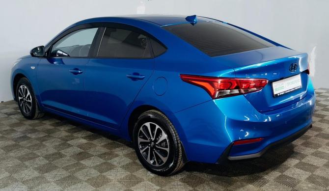 Hyundai Solaris II с пробегом 2018 года, цена 1 390 000 рублей, 74112 км, седан, Автокод Объявления