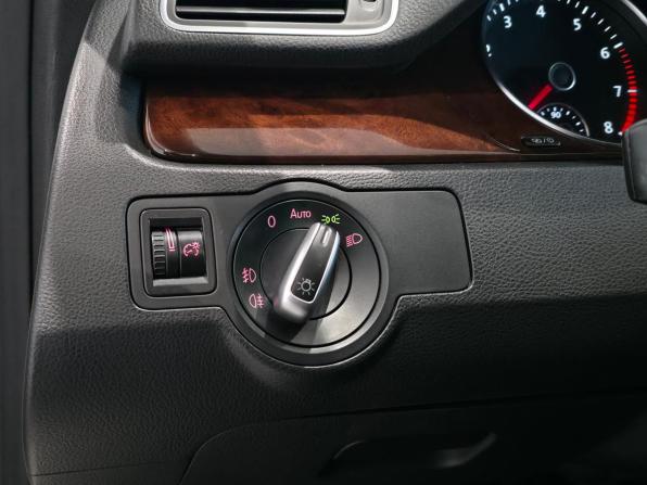 Volkswagen Passat B7 с пробегом 2012 года, цена 1 333 000 рублей, 153686 км, седан, Автокод Объявления
