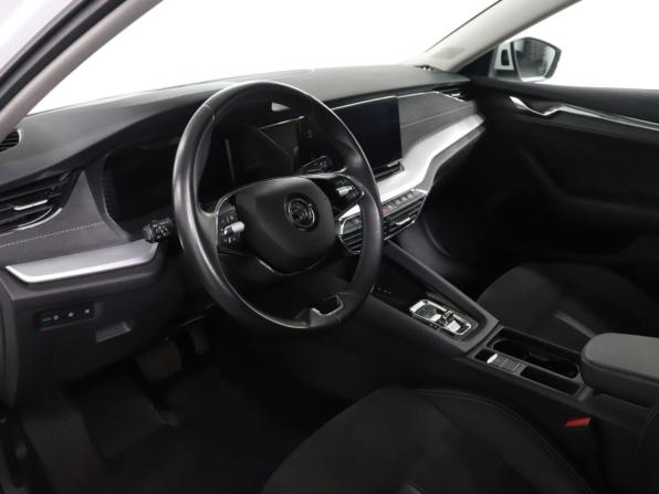 Skoda Octavia IV (A8) с пробегом 2020 года, цена 2 299 000 рублей, 76541 км, лифтбек, Автокод Объявления