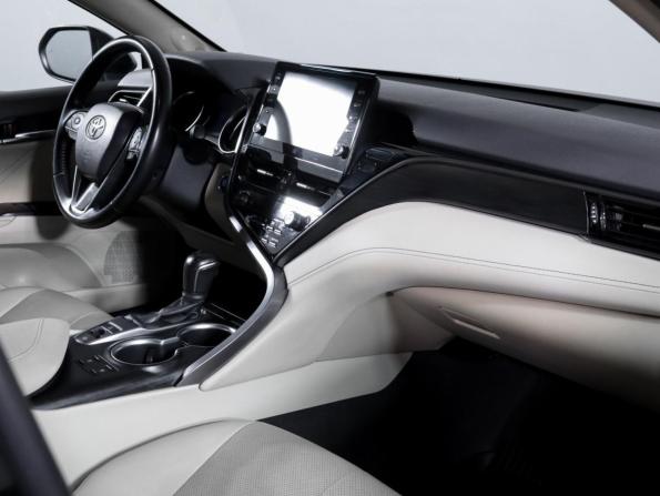 Toyota Camry VIII (XV70) Рестайлинг с пробегом 2021 года, цена 3 399 000 рублей, 75382 км, седан, Автокод Объявления