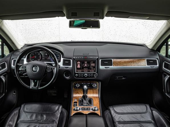 Volkswagen Touareg II Рестайлинг с пробегом 2015 года, цена 3 200 000 рублей, 131505 км, внедорожник, Автокод Объявления