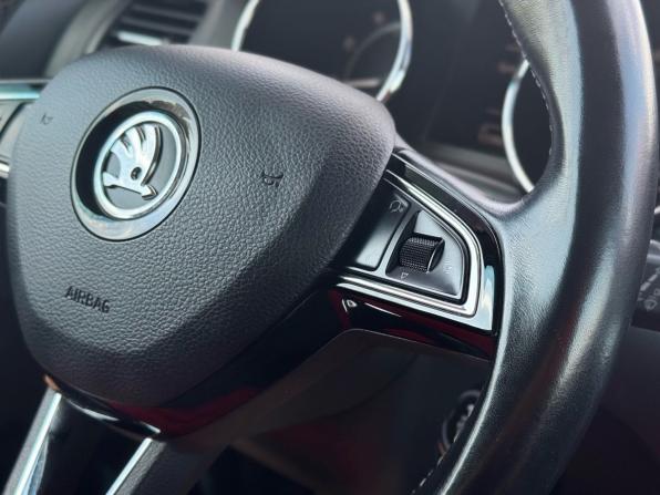 Skoda Yeti I Рестайлинг с пробегом 2017 года, цена 1 719 000 рублей, 123000 км, внедорожник, Автокод Объявления