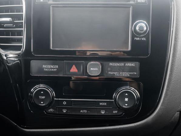 Mitsubishi Outlander III с пробегом 2013 года, цена 1 399 900 рублей, 173000 км, внедорожник, Автокод Объявления
