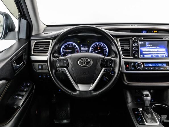 Toyota Highlander III (XU50) Рестайлинг с пробегом 2018 года, цена 3 999 000 рублей, 52105 км, внедорожник, Автокод Объявления