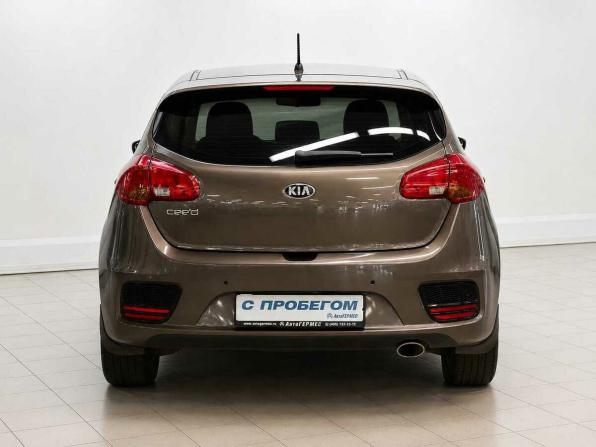 Kia Ceed II Рестайлинг с пробегом 2016 года, цена 1 050 000 рублей, 231007 км, хэтчбек, Автокод Объявления