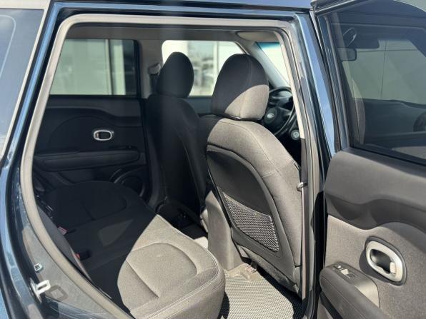Kia Soul II Рестайлинг с пробегом 2017 года, цена 1 415 000 рублей, 60652 км, хэтчбек, Автокод Объявления