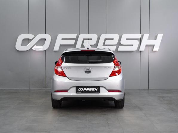 Hyundai Solaris I Рестайлинг с пробегом 2015 года, цена 1 099 000 рублей, 114431 км, хэтчбек, Автокод Объявления