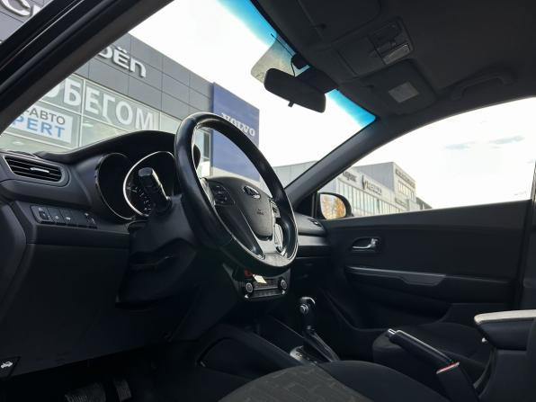 Kia Rio III Рестайлинг с пробегом 2015 года, цена 1 245 000 рублей, 99000 км, хэтчбек, Автокод Объявления