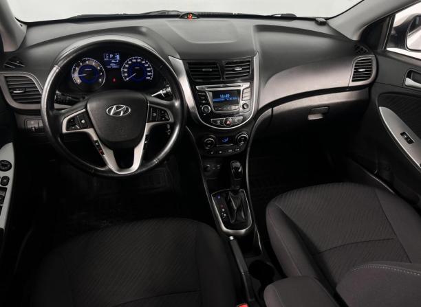 Hyundai Solaris I Рестайлинг с пробегом 2014 года, цена 1 035 200 рублей, 69433 км, седан, Автокод Объявления