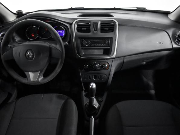 Renault Logan II с пробегом 2017 года, цена 649 000 рублей, 123402 км, седан, Автокод Объявления