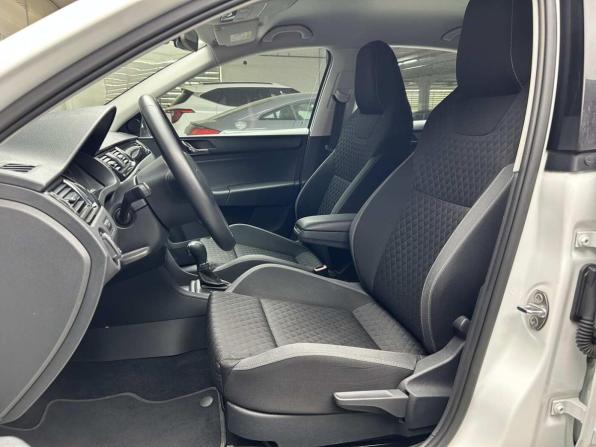 Skoda Rapid I с пробегом 2015 года, цена 1 157 000 рублей, 101619 км, лифтбек, Автокод Объявления