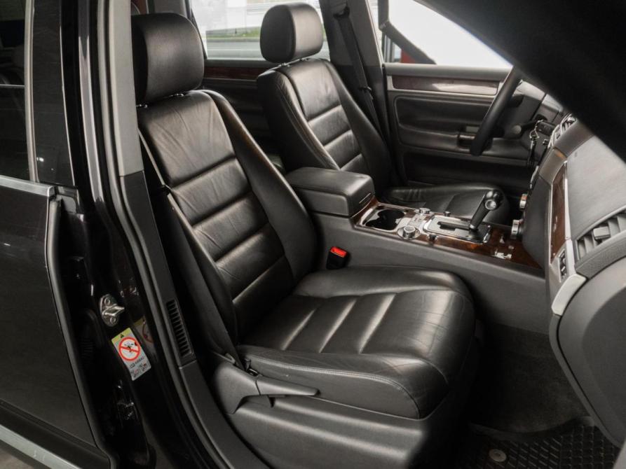 Volkswagen Touareg I Рестайлинг Тюмень  - изображение 8