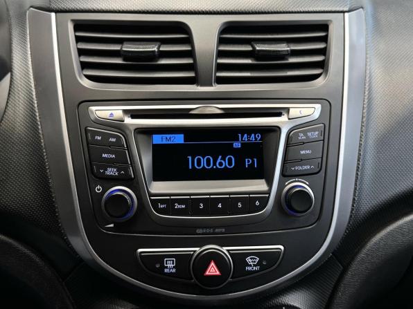 Hyundai Solaris I Рестайлинг с пробегом 2016 года, цена 845 000 рублей, 207961 км, хэтчбек, Автокод Объявления