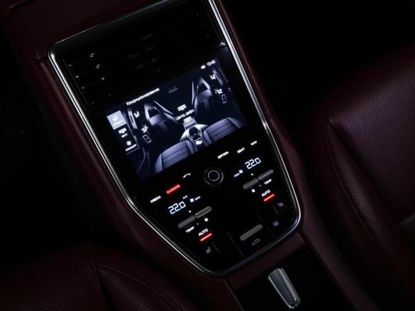 Porsche Panamera II с пробегом 2017 года, цена 6 448 900 рублей, 113366 км, лифтбек, Автокод Объявления