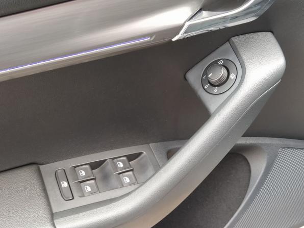 Skoda Octavia III (A7) Рестайлинг с пробегом 2019 года, цена 2 024 000 рублей, 135000 км, лифтбек, Автокод Объявления