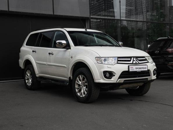 Mitsubishi Pajero Sport II Рестайлинг с пробегом 2015 года, цена 2 080 000 рублей, 113183 км, внедорожник, Автокод Объявления