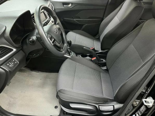 Hyundai Solaris II с пробегом 2018 года, цена 1 246 300 рублей, 95151 км, седан, Автокод Объявления