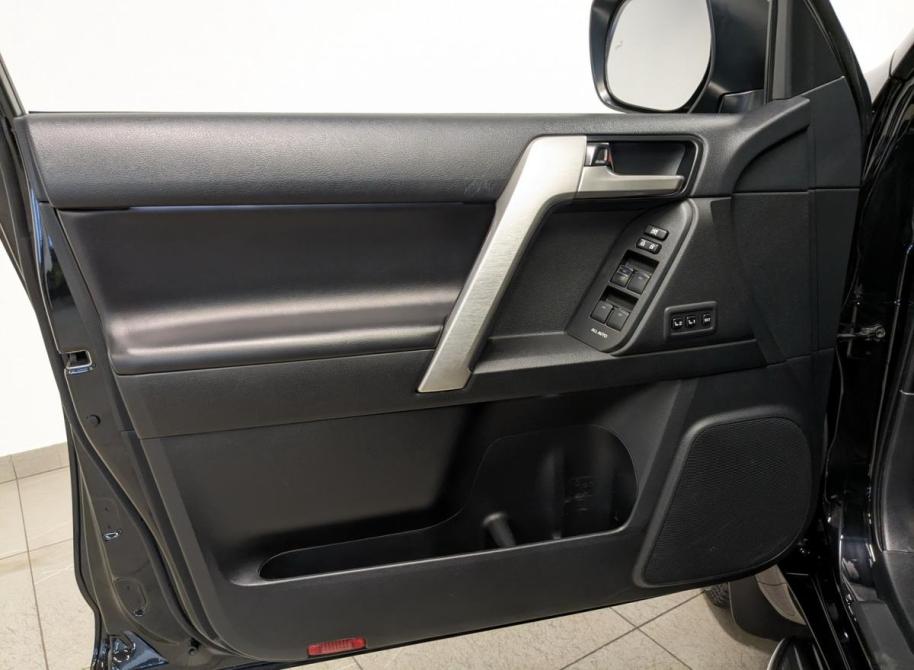 Toyota Land Cruiser Prado 150 Series Рестайлинг 2 Санкт-Петербург  - изображение 19