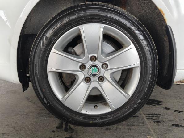 Skoda Octavia II (A5) Рестайлинг с пробегом 2012 года, цена 685 000 рублей, 364847 км, лифтбек, Автокод Объявления