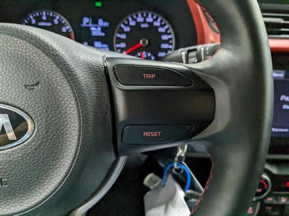Kia Rio IV Рестайлинг с пробегом 2021 года, цена 1 590 000 рублей, 79324 км, седан, Автокод Объявления