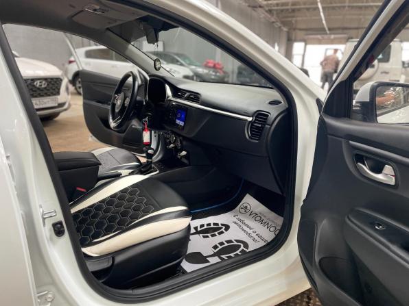 Kia Rio IV Рестайлинг с пробегом 2020 года, цена 1 610 000 рублей, 102323 км, седан, Автокод Объявления