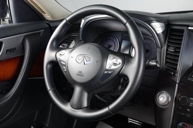 Infiniti FX II (S51) Рестайлинг с пробегом 2013 года, цена 2 349 000 рублей, 221000 км, внедорожник, Автокод Объявления