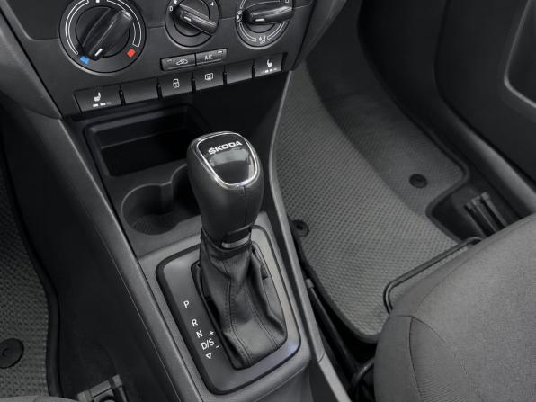 Skoda Rapid I Рестайлинг с пробегом 2019 года, цена 1 399 000 рублей, 142000 км, лифтбек, Автокод Объявления