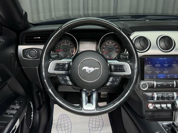 Ford Mustang VI Рестайлинг с пробегом 2022 года, цена 3 599 000 рублей, 64263 км, кабриолет, Автокод Объявления