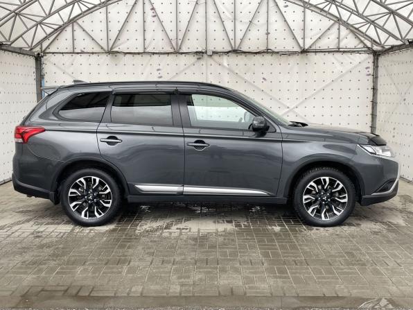 Mitsubishi Outlander III Рестайлинг 3 с пробегом 2021 года, цена 2 450 000 рублей, 122062 км, внедорожник, Автокод Объявления