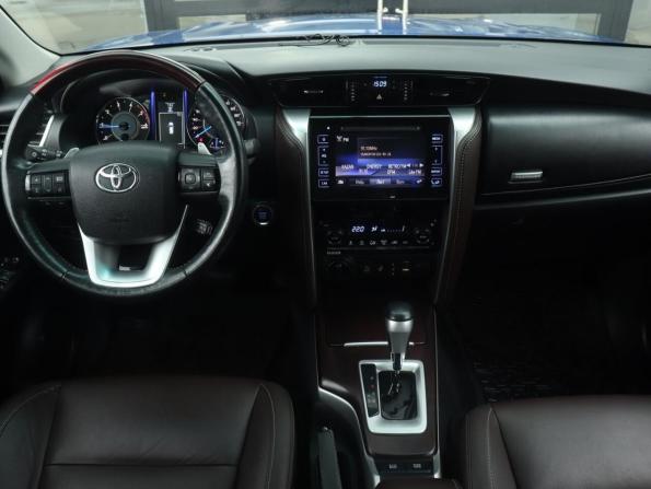 Toyota Fortuner II с пробегом 2017 года, цена 4 250 000 рублей, 46300 км, внедорожник, Автокод Объявления