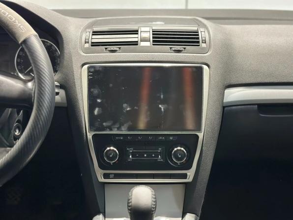Skoda Octavia II (A5) Рестайлинг с пробегом 2012 года, цена 739 000 рублей, 215000 км, лифтбек, Автокод Объявления