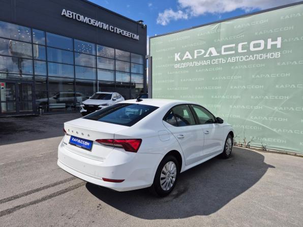 Skoda Octavia IV (A8) с пробегом 2021 года, цена 2 343 000 рублей, 36870 км, лифтбек, Автокод Объявления