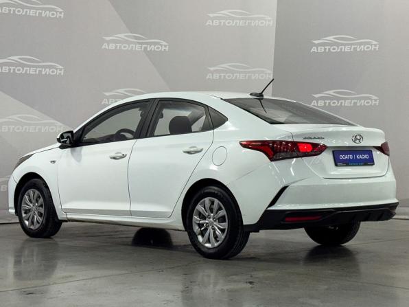 Hyundai Solaris II Рестайлинг с пробегом 2020 года, цена 830 000 рублей, 332494 км, седан, Автокод Объявления