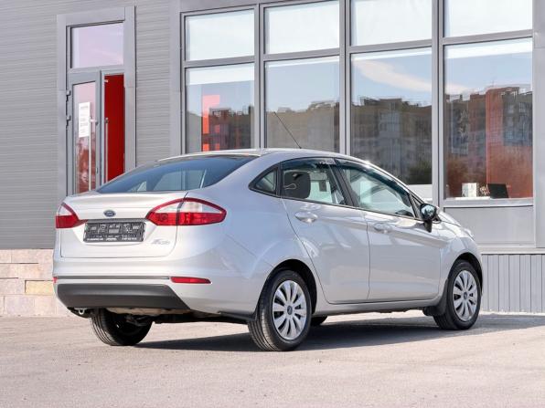 Ford Fiesta Mk6 Рестайлинг с пробегом 2015 года, цена 799 000 рублей, 166327 км, седан, Автокод Объявления