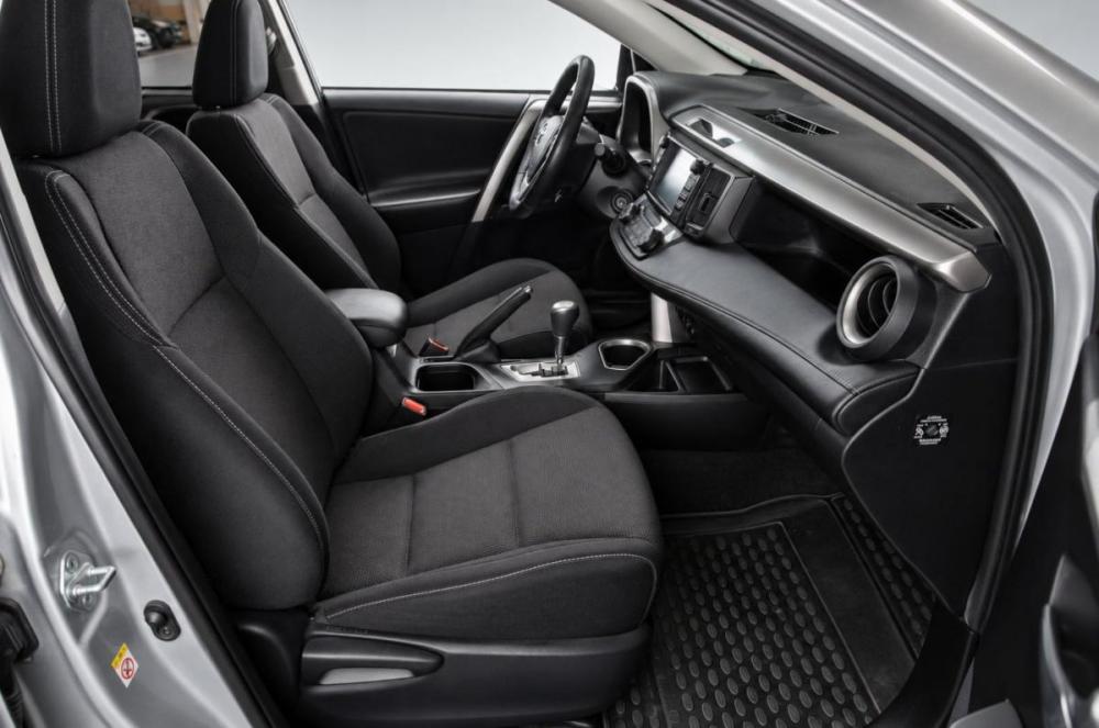 Toyota RAV4 IV (XA40) Рестайлинг Челябинск  - изображение 12