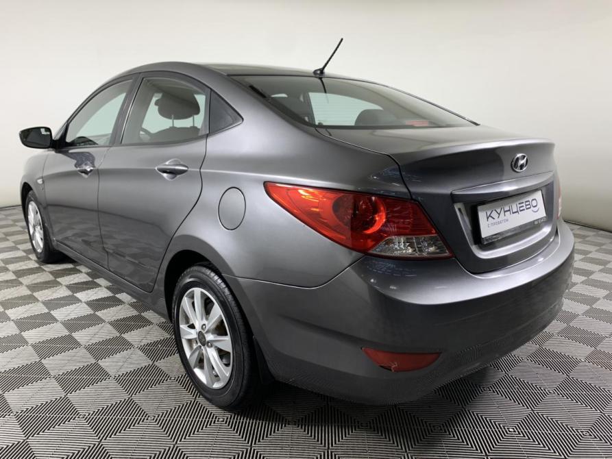 Hyundai Solaris I Москва  - изображение 7