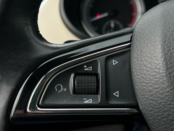 Skoda Octavia III (A7) Рестайлинг с пробегом 2017 года, цена 1 740 000 рублей, 301797 км, универсал, Автокод Объявления