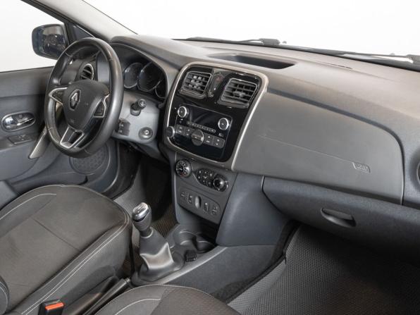 Renault Logan II Рестайлинг с пробегом 2020 года, цена 999 000 рублей, 83700 км, седан, Автокод Объявления