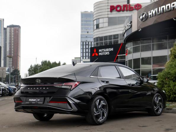 Hyundai Elantra VII (CN7) Рестайлинг с пробегом 2023 года, цена 2 358 000 рублей, 9954 км, седан, Автокод Объявления