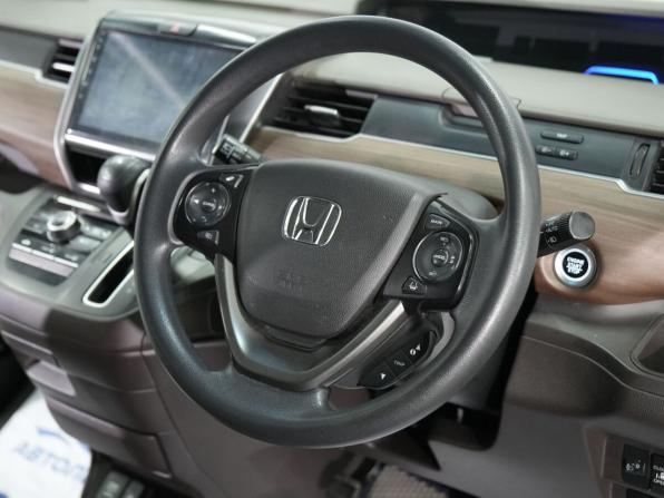 Honda Freed II Рестайлинг с пробегом 2019 года, цена 1 730 000 рублей, 62105 км, компактвэн, Автокод Объявления