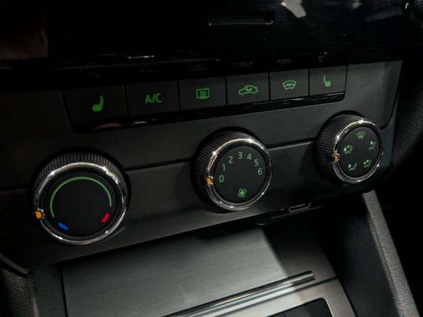 Skoda Octavia III (A7) Рестайлинг с пробегом 2019 года, цена 1 820 000 рублей, 76921 км, лифтбек, Автокод Объявления