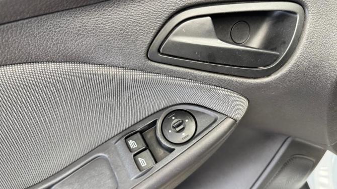 Ford Focus III с пробегом 2011 года, цена 619 000 рублей, 209000 км, хэтчбек, Автокод Объявления