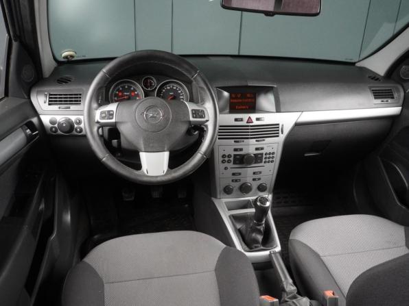 Opel Astra H Рестайлинг с пробегом 2013 года, цена 880 000 рублей, 159969 км, седан, Автокод Объявления
